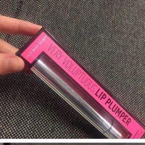 Two victoria secret lip plumping glosses NWT